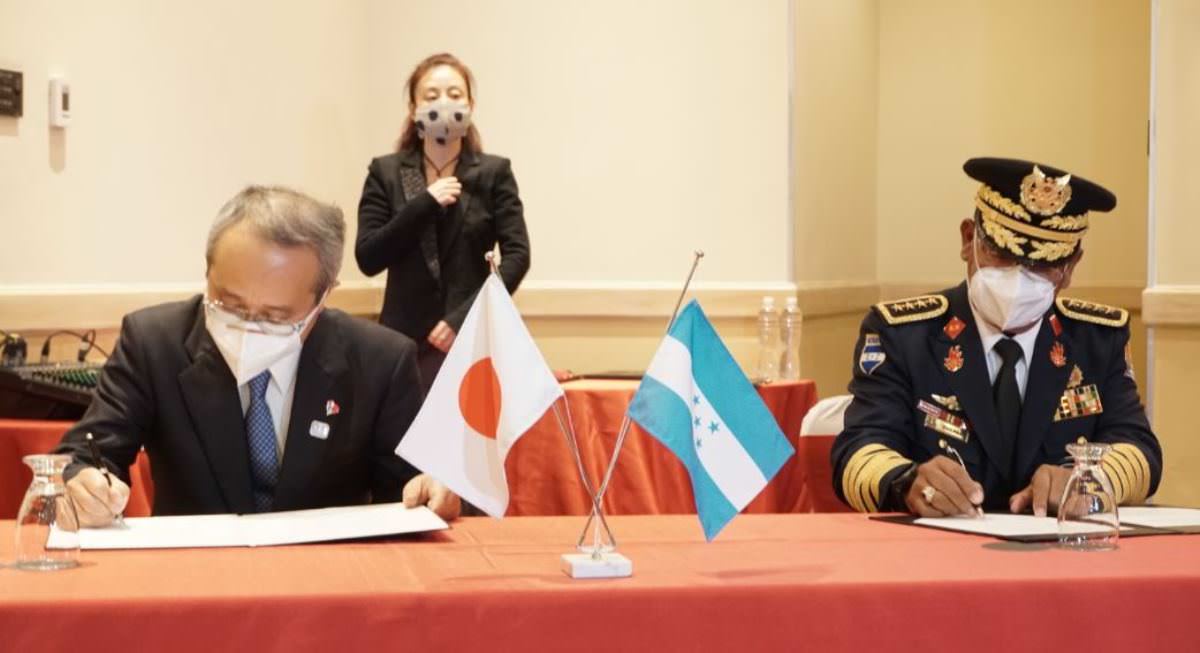 Gobierno de Japón dona tres unidades contra incendio al Benemérito Cuerpo de Bomberos
